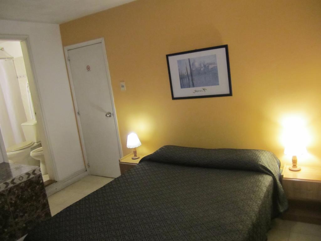 Nuevo Hotel Plaza ミナス エクステリア 写真