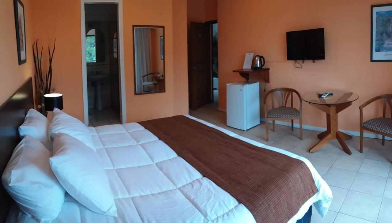 Nuevo Hotel Plaza ミナス エクステリア 写真